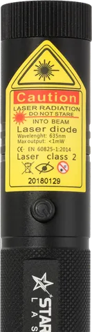 Pointeur laser rouge R1 Pro – gros plan sur l’étiquette d’avertissement avec la classe laser