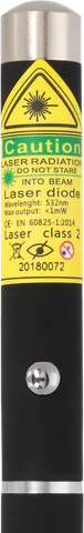 Stylo laser vert X1 – gros plan sur l’étiquette d’avertissement avec la classe laser